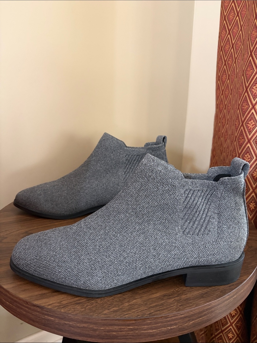 Vivaia Knit Ryan slip on Chelsea Ankle Booties in Gray, sz 42 - Picture 3 of 8